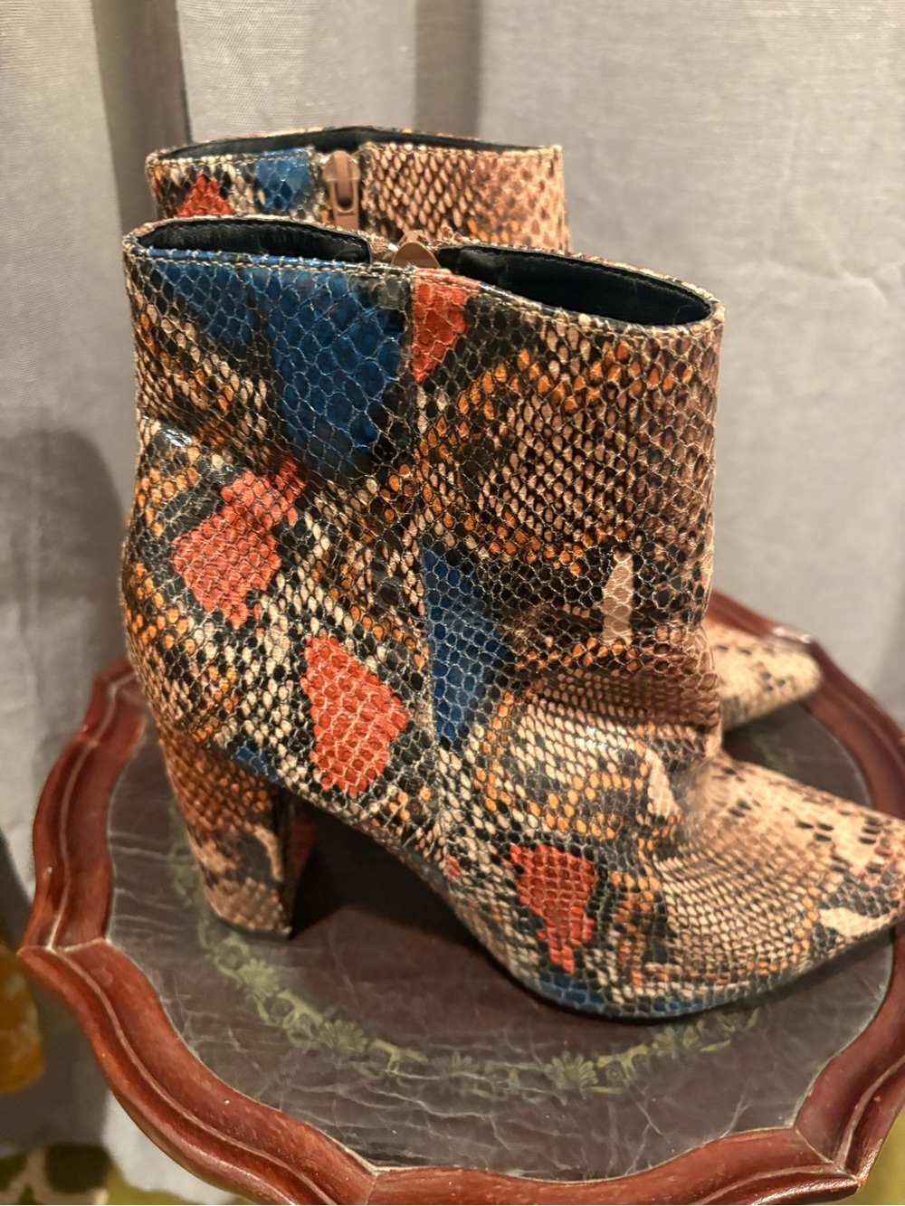 Bamboo Faux Snakeskin Zippered Booties Size 9